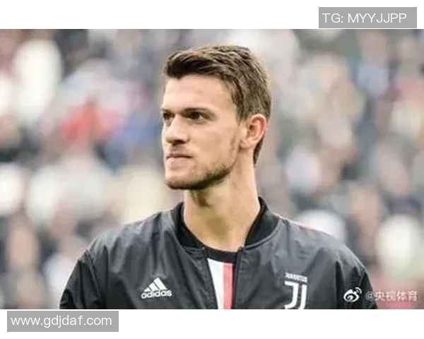 疫情期间离世的足球明星及其对足球界的影响分析