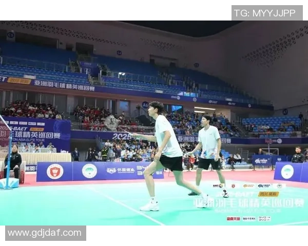 羽毛球纪实：成都羽毛球队奋勇拼搏与辉煌成就的真实记录